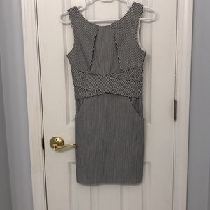 Sleeveless, Striped dress